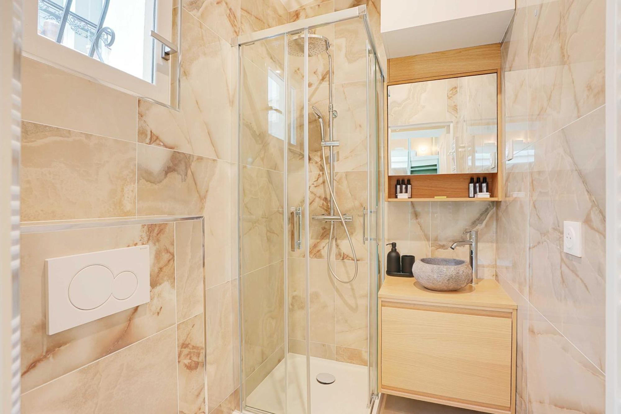 Apartment Chic And Cosy Apartment-canal Saint Martin