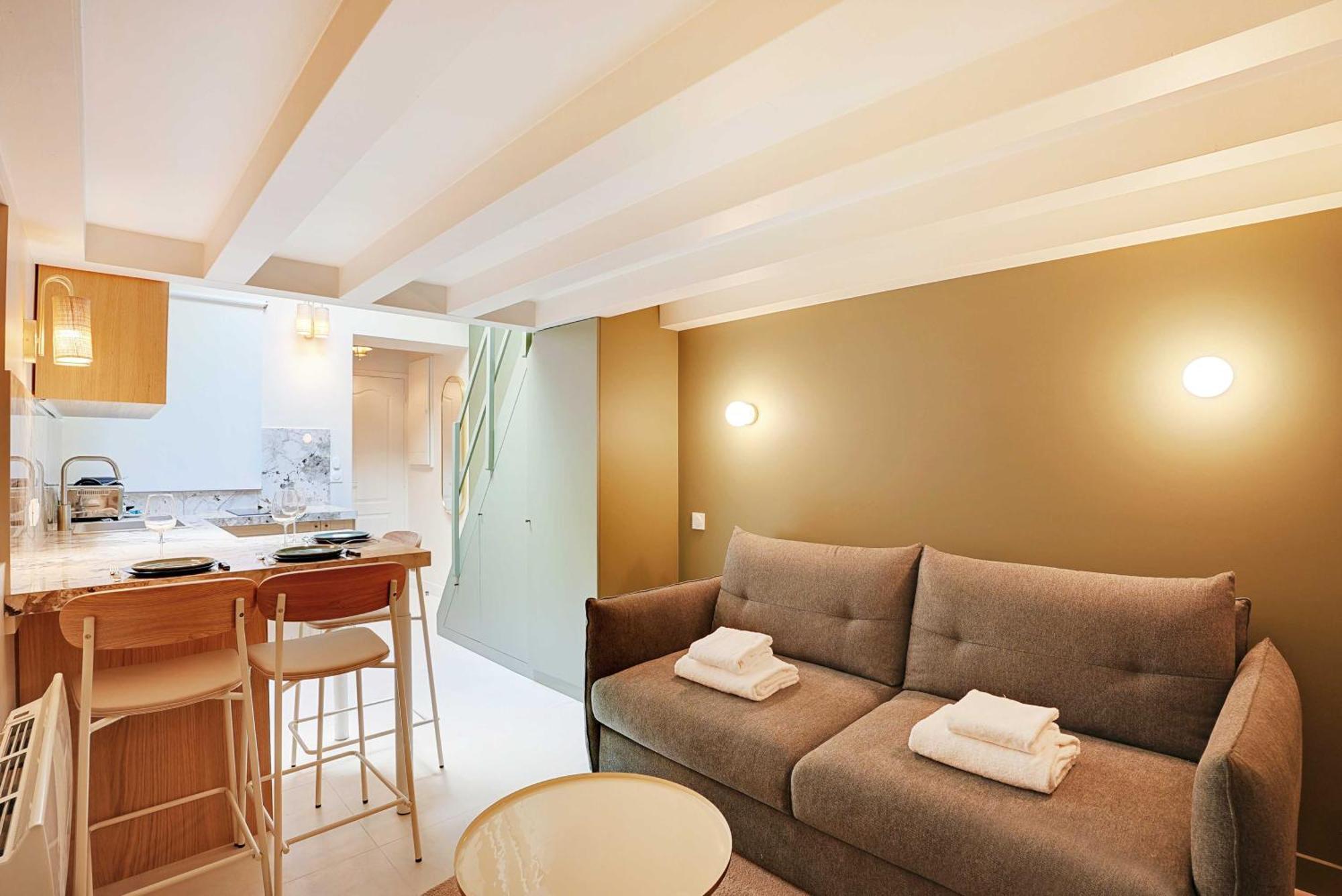 Chic And Cosy Apartment-canal Saint Martin * Paris